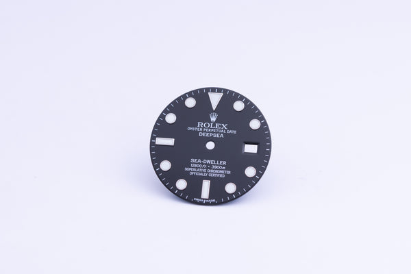 Load image into Gallery viewer, Rolex Deep Sea Maxi Marker Dial Chromalight model 116660 FCD11882
