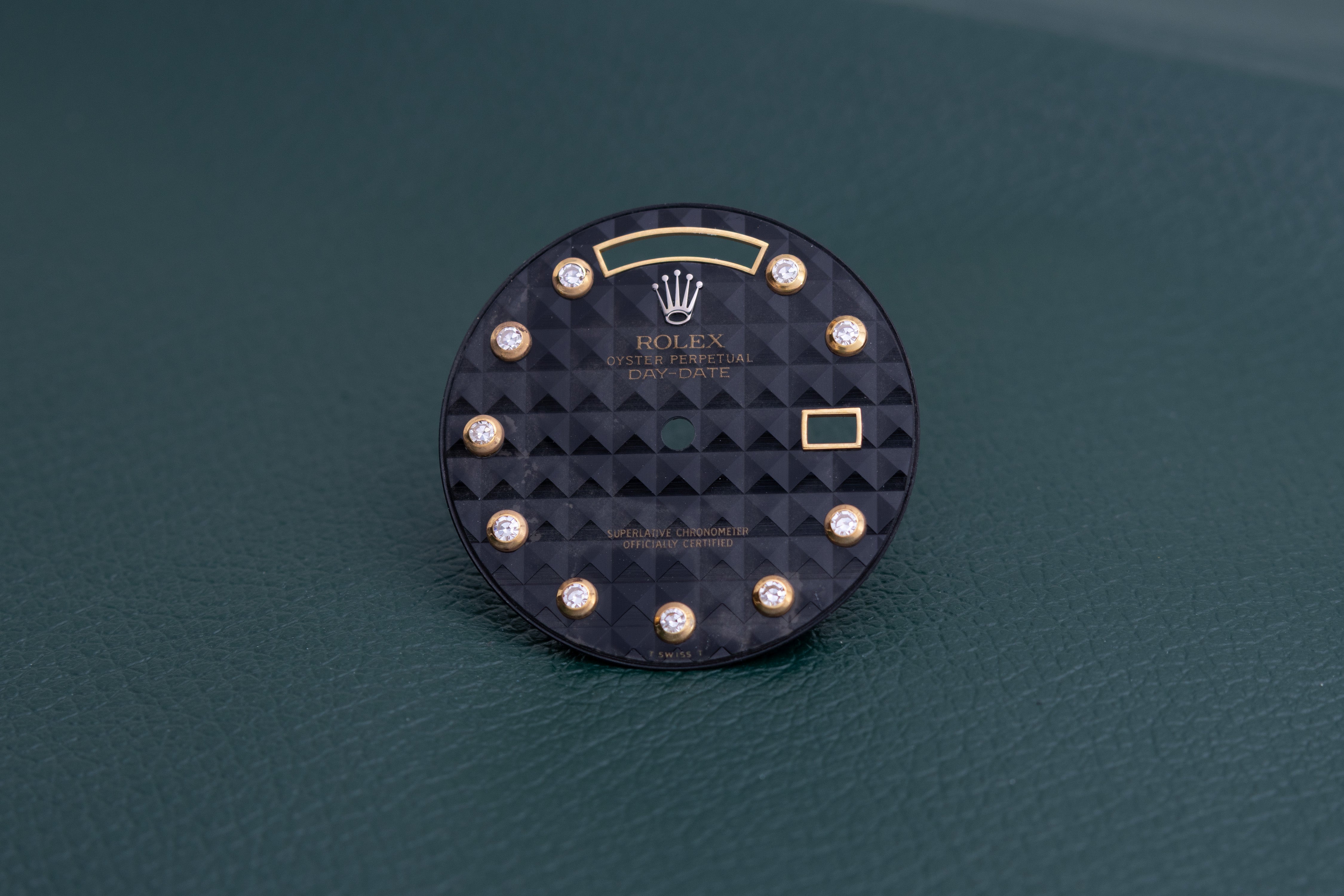 Rolex Day-Date Pyramid Onyx Bezel Set Diamond dial FCD27308 ...