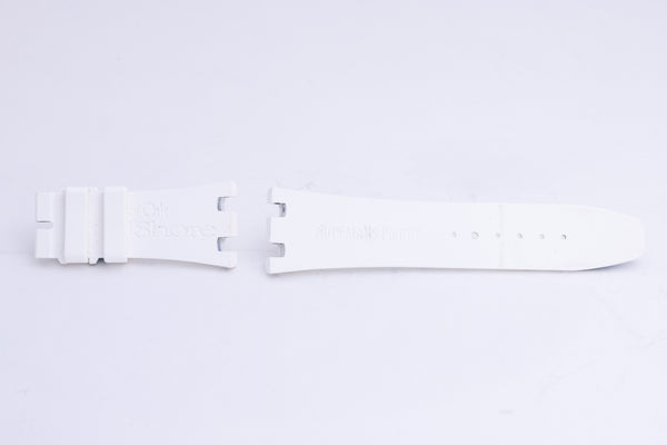Load image into Gallery viewer, Audemars Piguet White Rubber 26231.or.zz.D003CA.01 FCD26593
