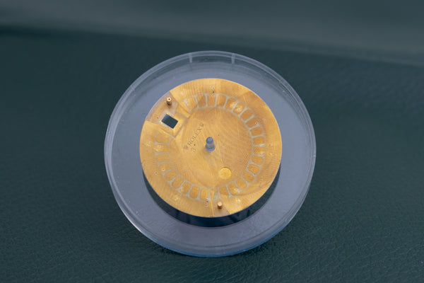 Load image into Gallery viewer, Rolex White Arabic Date dial ( scratch at 12 ) for model 15233 FCD27254
