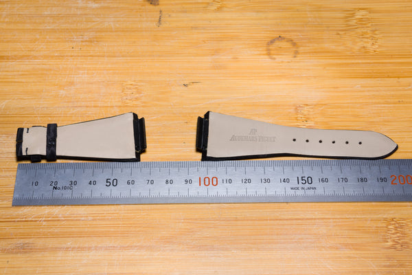 Load image into Gallery viewer, Audemars Piguet 30mm x 17mm  Black Strap FCD29133
