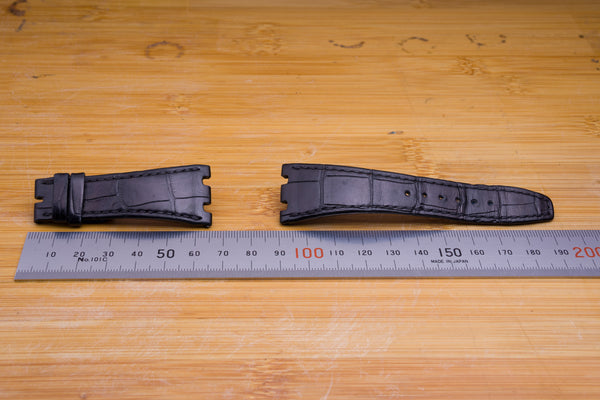 Load image into Gallery viewer, Audemars Piguet 22mm x 16mm  Black Strap FCD29136
