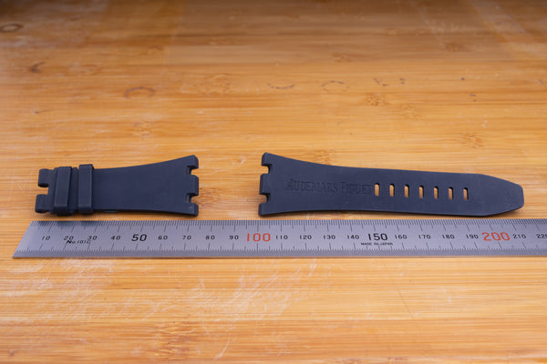 Load image into Gallery viewer, Audemars Piguet 26x17mm blue strap FCD29235
