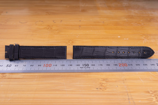 Load image into Gallery viewer, Cartier 18.5 x 18mm Black Strap FCD29244
