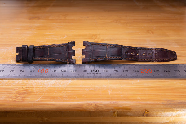 Load image into Gallery viewer, Audemars Piguet 25mm x 15mm brown Strap FCD29345
