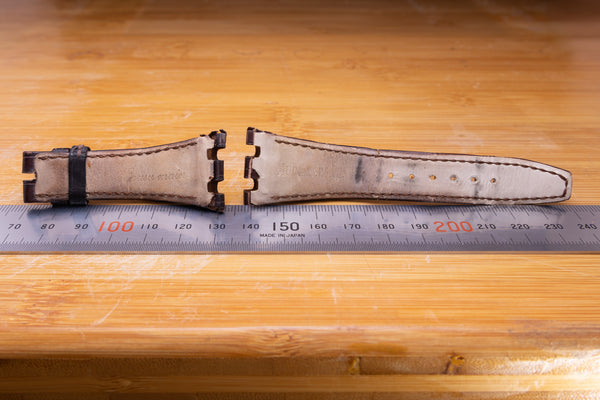 Load image into Gallery viewer, Audemars Piguet 25mm x 15mm brown Strap FCD29345
