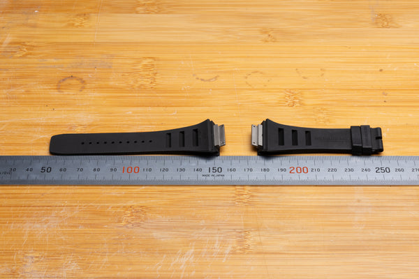 Load image into Gallery viewer, Richard Mille Black Rubber Strap RM 11 FCD29432
