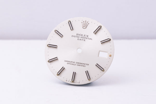 Load image into Gallery viewer, Rolex Date Silver Index Dial for model 1500 FCD30396
