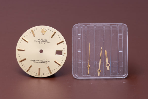 Load image into Gallery viewer, Rolex Date Champagne stick dial for model 1500 FCD31029
