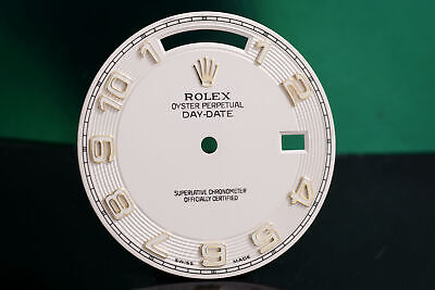 Load image into Gallery viewer, Rolex Daydate II 41mm Cream Concentric Arabic D... FCD17785
