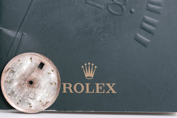 Load image into Gallery viewer, Rolex Datejust Silver stick dial markers for model 1601 FCD13174
