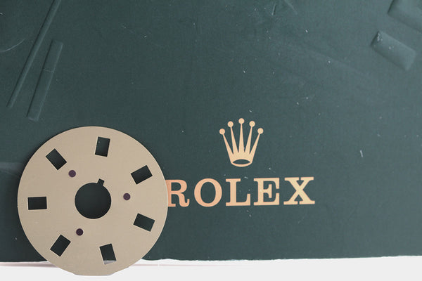 Load image into Gallery viewer, Rolex Day Calendar for Day-Date model 18078 - 18038 caliber 3055 FCD14057
