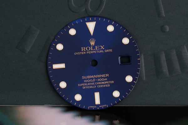 Load image into Gallery viewer, Rolex Submariner Blue dial &quot;Swiss Made&quot; for model 16613 - 16618 minor scratches FCD019092
